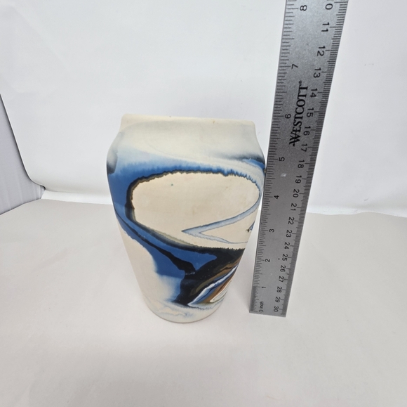Nemadji Pottery Vase Vintage 6 Inch Tall Handmade Southwestern Look Art Swirls - Picture 7 of 9